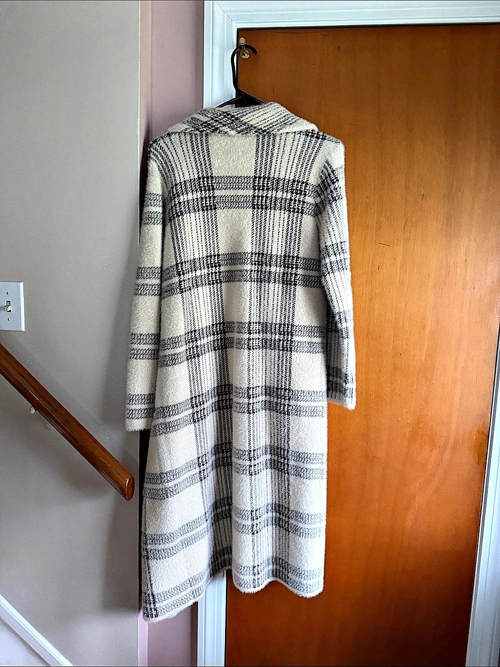 Cyrus Plaid Long Cardigan in Cream & Gray Size Small